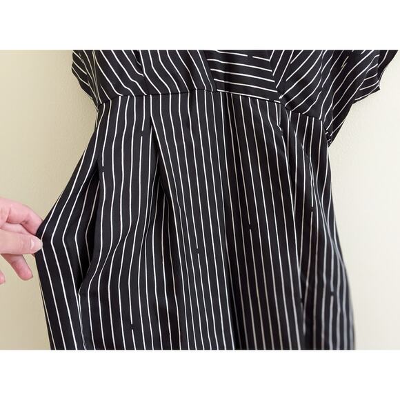 NWT Diane Von Furstenberg Sz 2 Short Sleeve V-Neck Silk Jumpsuit Larson Black - Picture 5 of 10